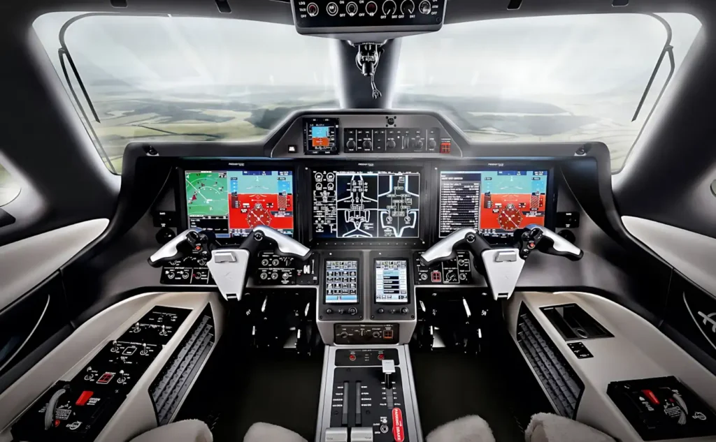 Painel Garmin do Phenom 300EV com sistema Emergency Autoland